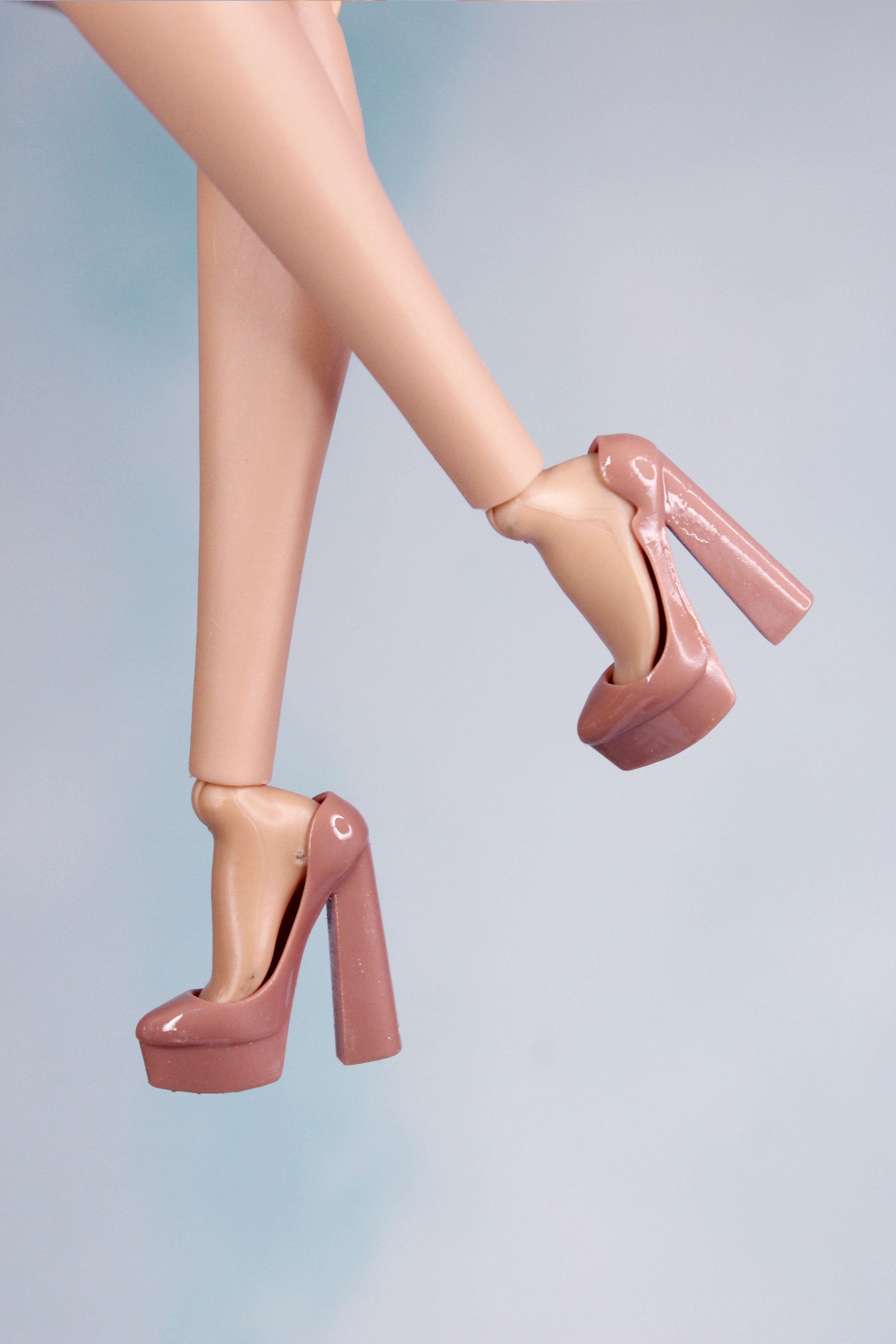 Barbie MTM Shoes - Medium Flatform Point Pumps (6 colors)